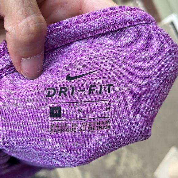 BNWOT Nike lightweight hooded top - Picture 7 of 12